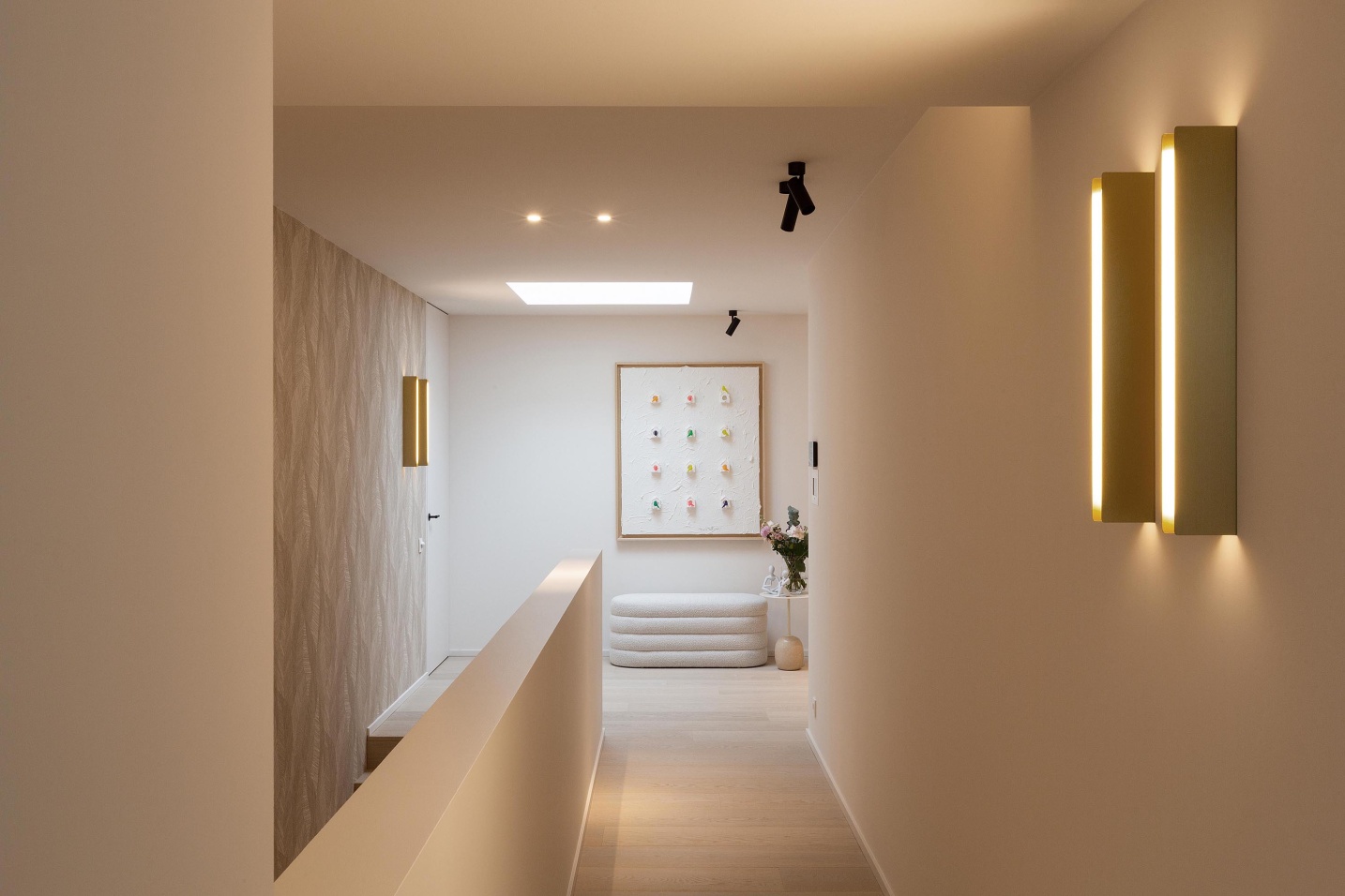 Nachthal luxe schilderij wandverlichting trap spots design - SFAR architect hasselt