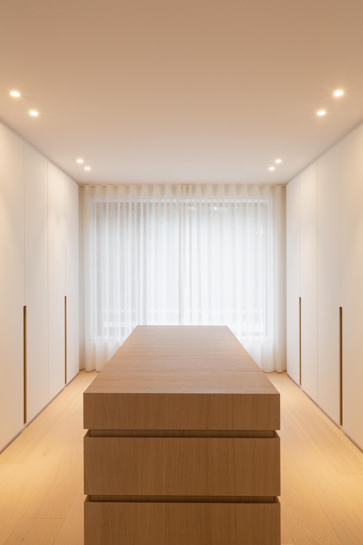 Luxe dressing eiland spots gordijnen parket modern high-end - SFAR Hasselt 