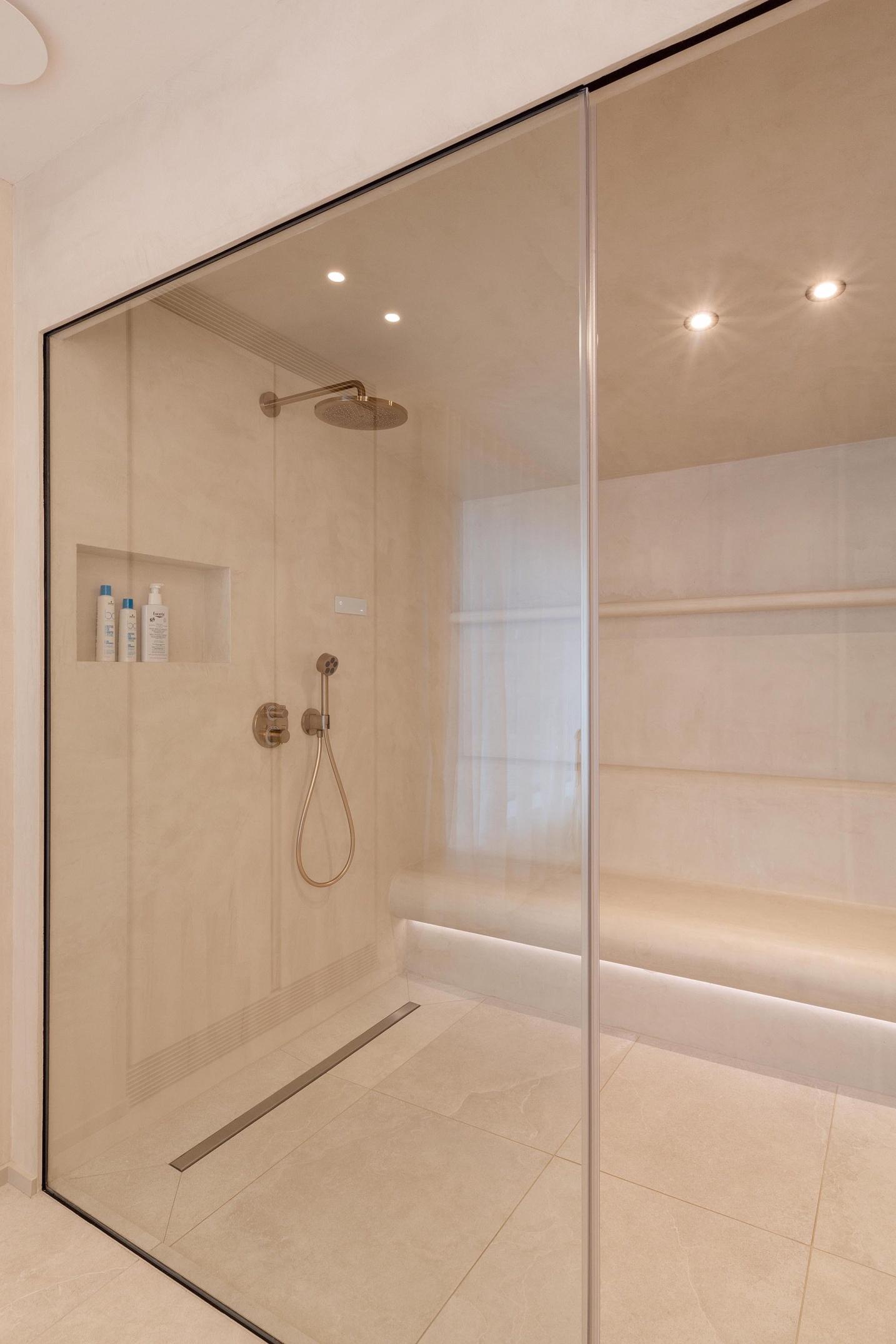 lounge sauna welness gevoel sfeer warm cosy luxe interieur - SFAR interieur & architecten