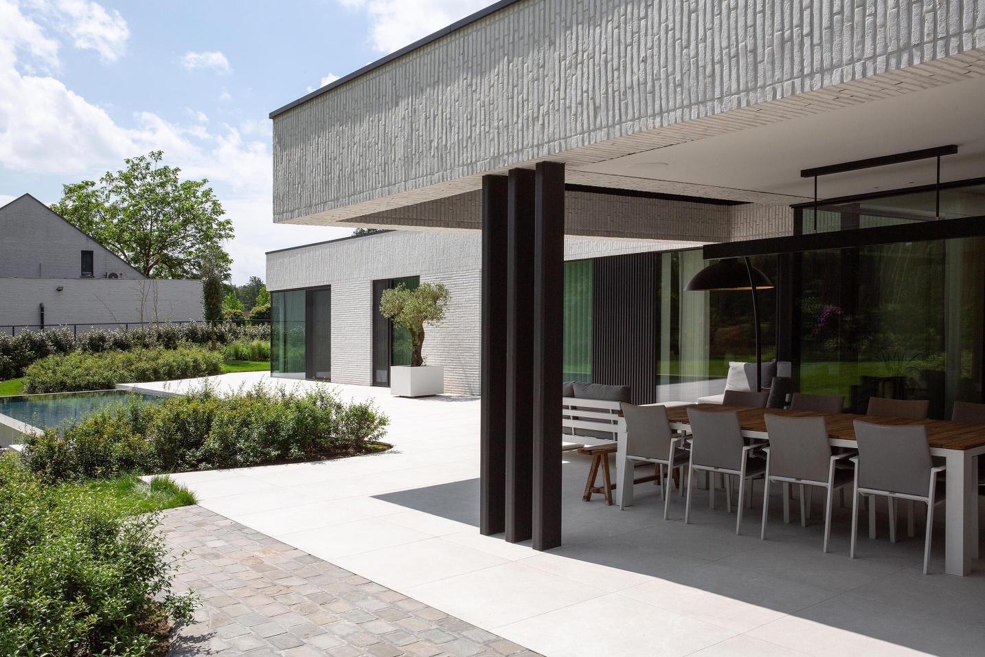 overkapping luxe alternatief terras cosy design modern - SFAR interieur & architecten Vlaanderen