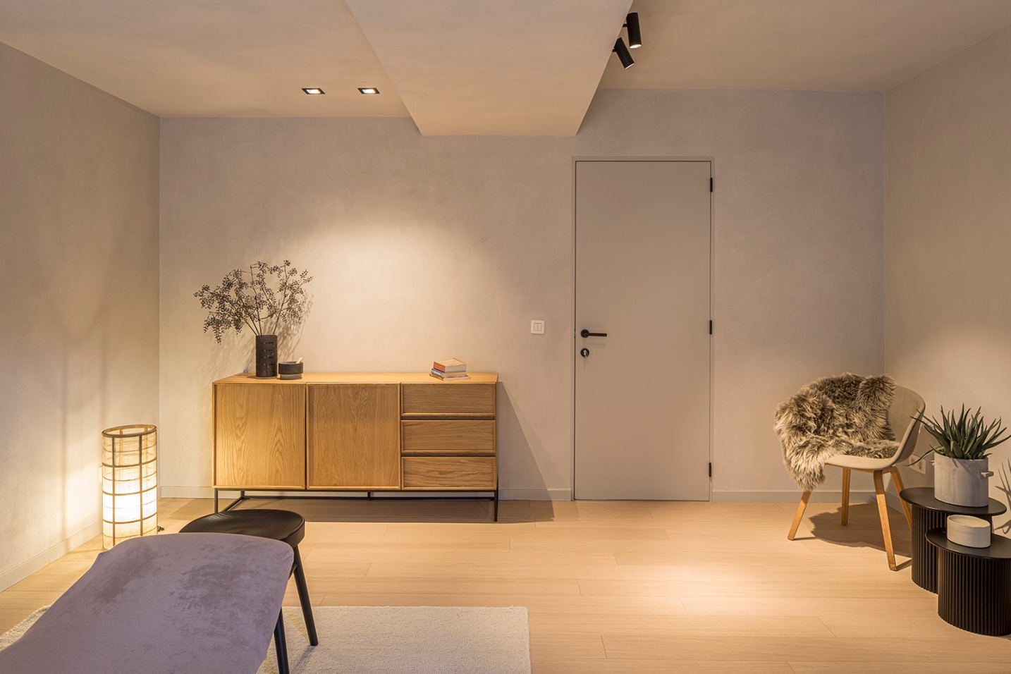 Moderne osteopathiekamer met warme en kalme inrichting - SFAR interieur & architecten Hasselt