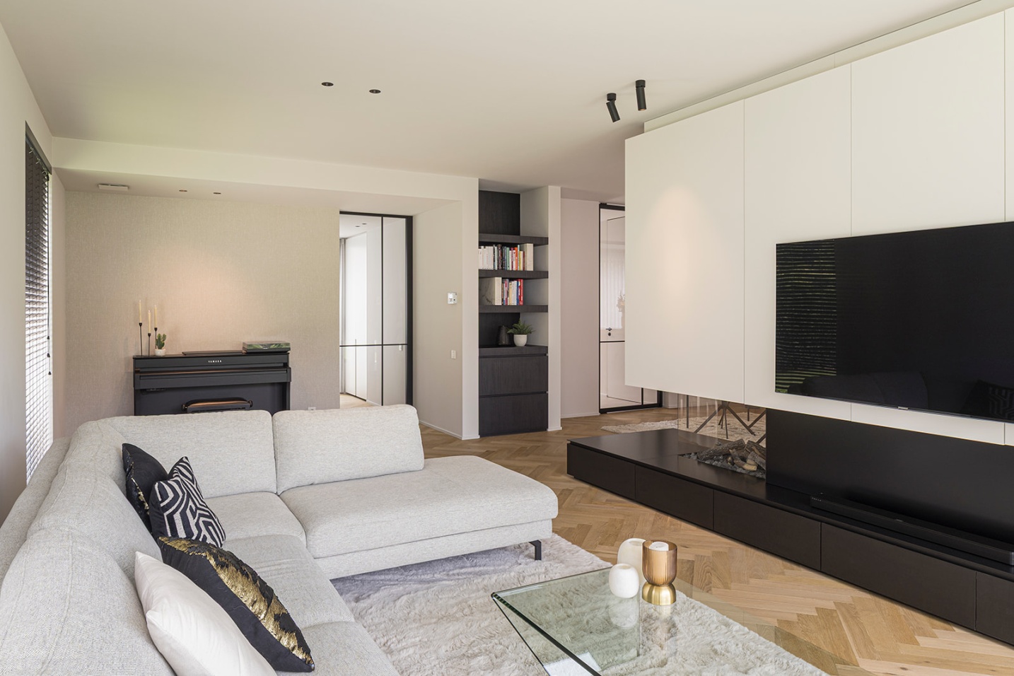 zitruimte tv uniek architect luxe totaalproject Hasselt keerbergen Limburg  - SFAR Interieur & Architecten