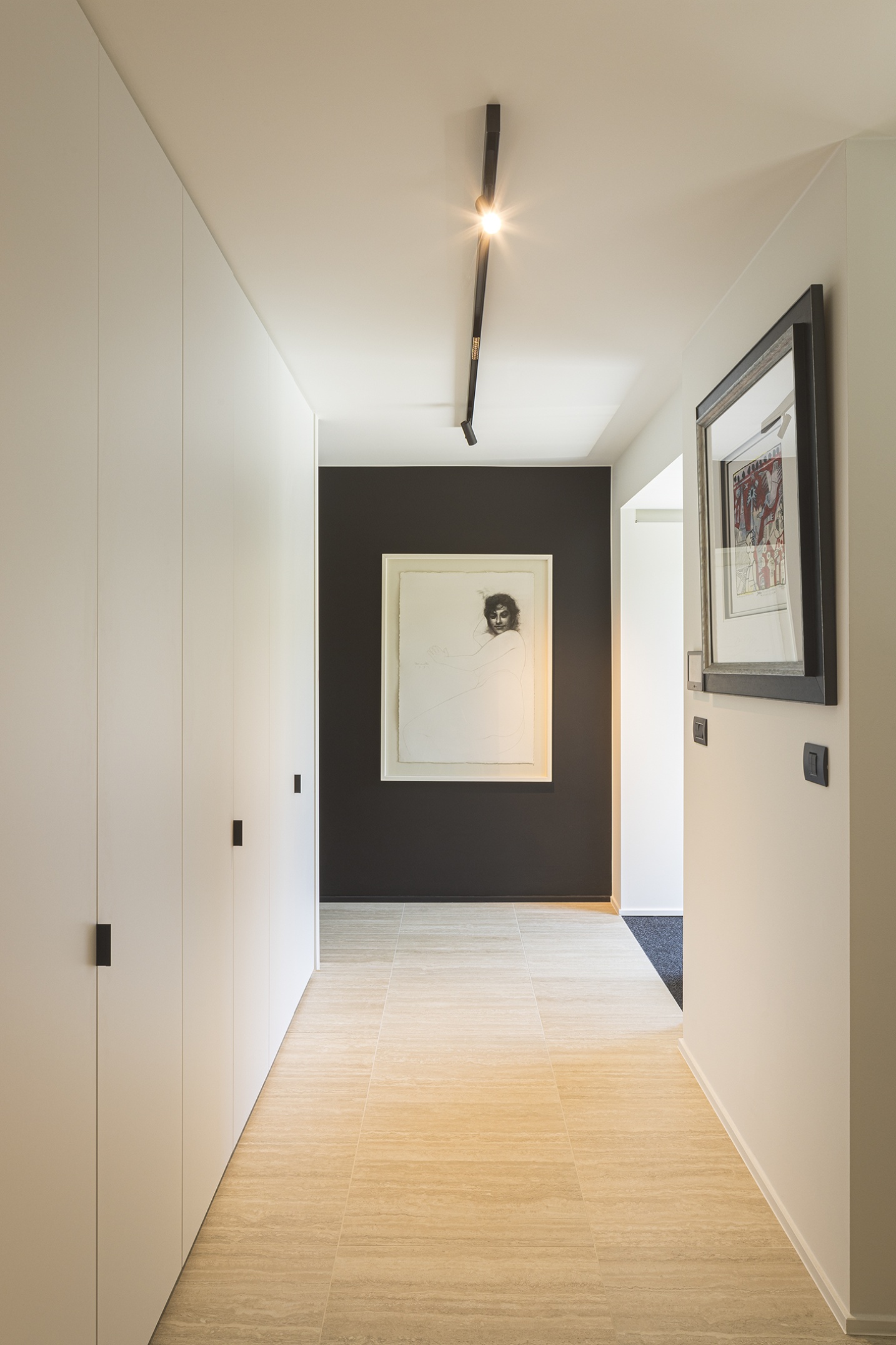 Circulatieruimte die de woning logisch en rustig verbindt – SFAR interieur & architecten Limburg