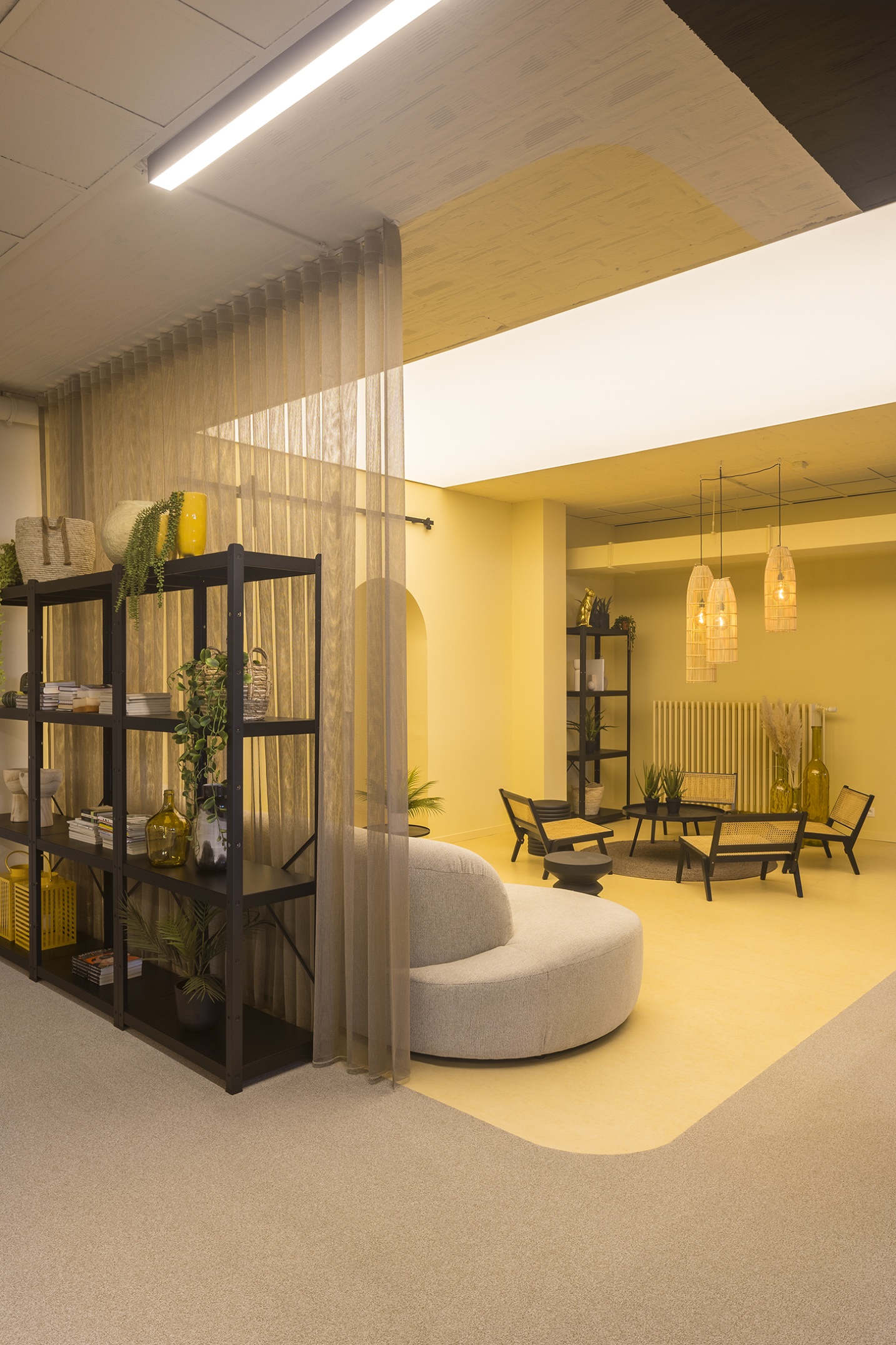 geel antoorontwerp open ontwerp ruimte  - SFAR interieur & architecten
