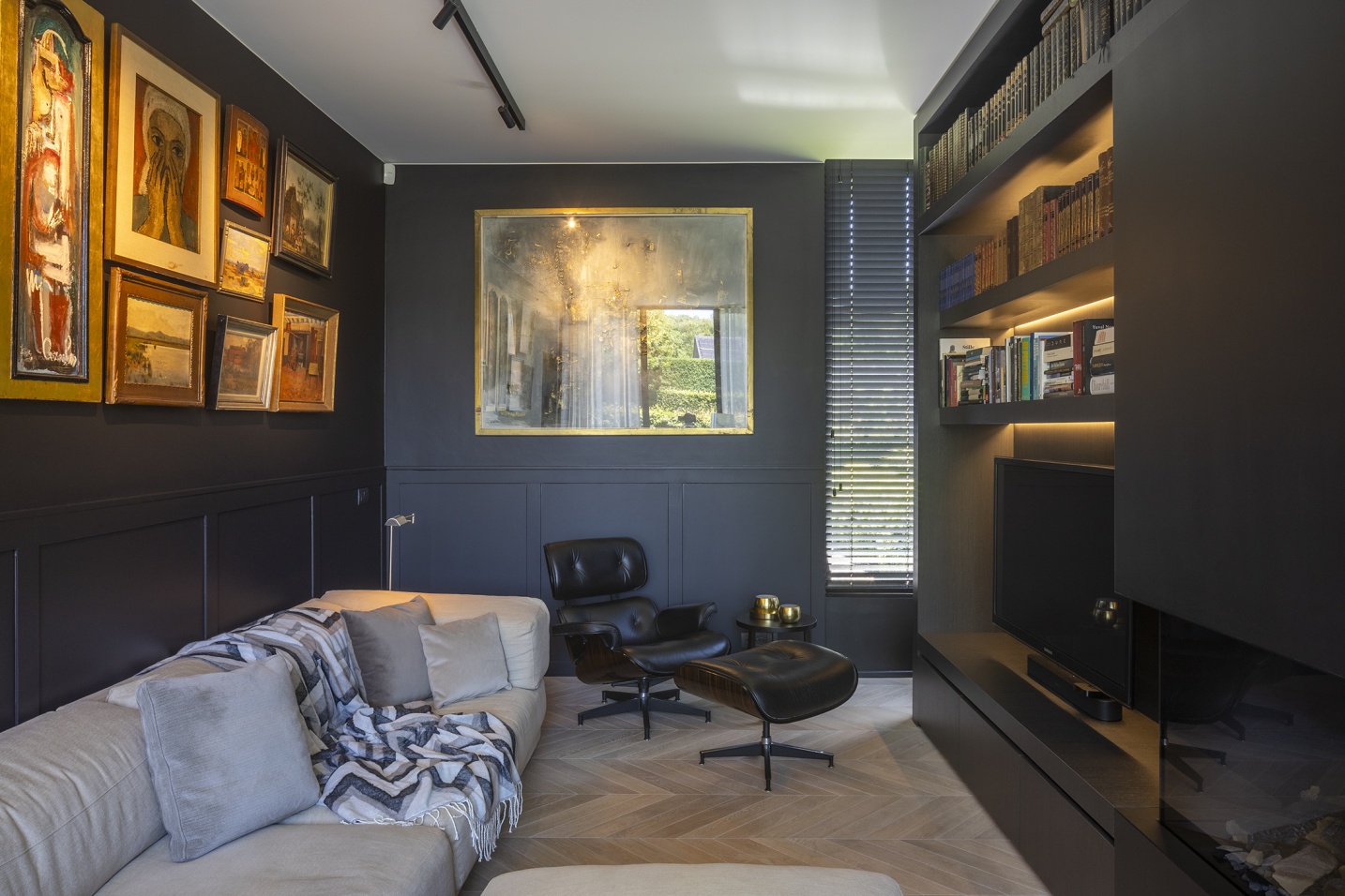 Harmonieus kunst huis met focus op licht, rust en materialiteit – SFAR interieur & architecten Limburg