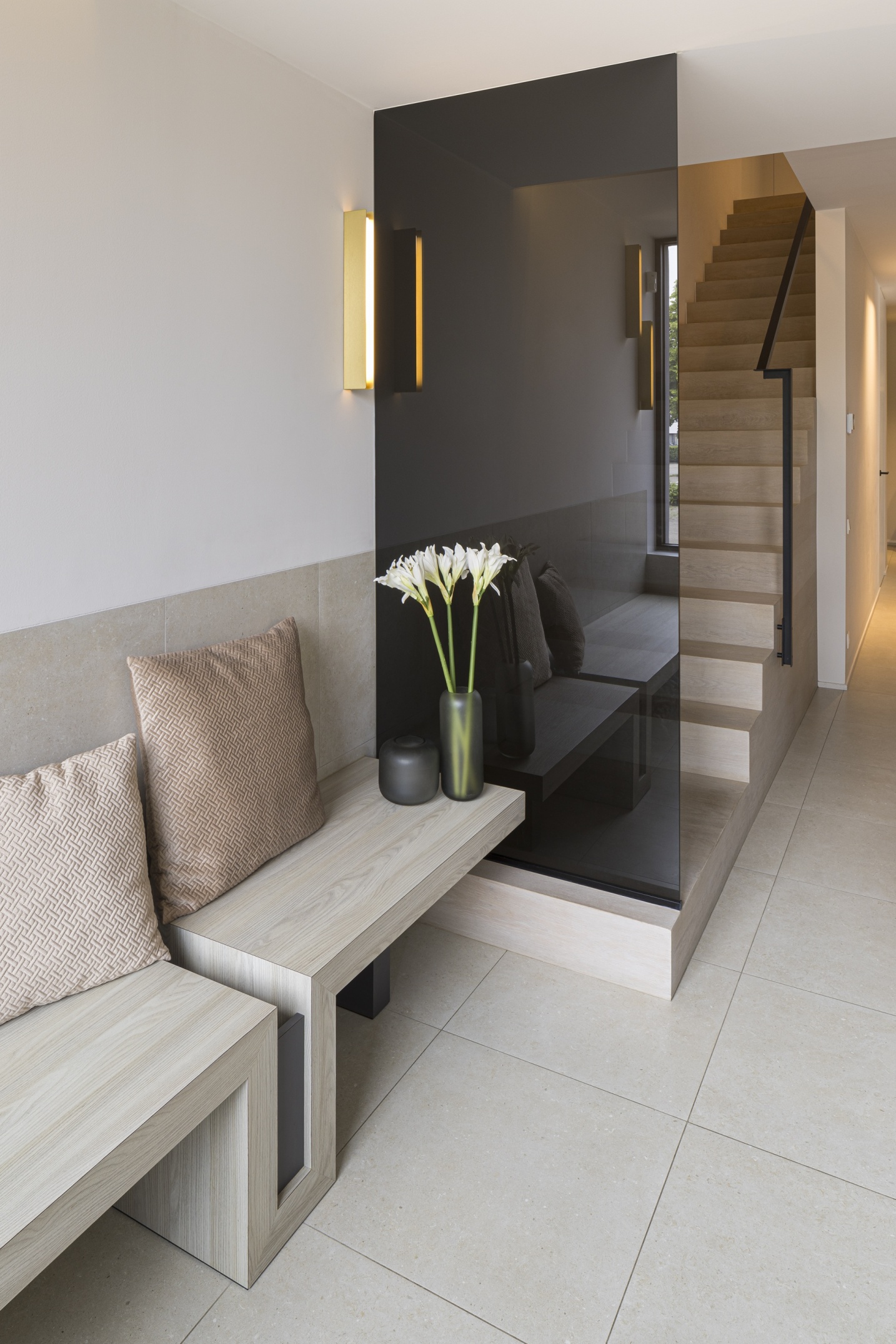 Comfortabele wachtzone ontworpen voor een ontspannen zorgervaring – SFAR interieur & architecten Hasselt