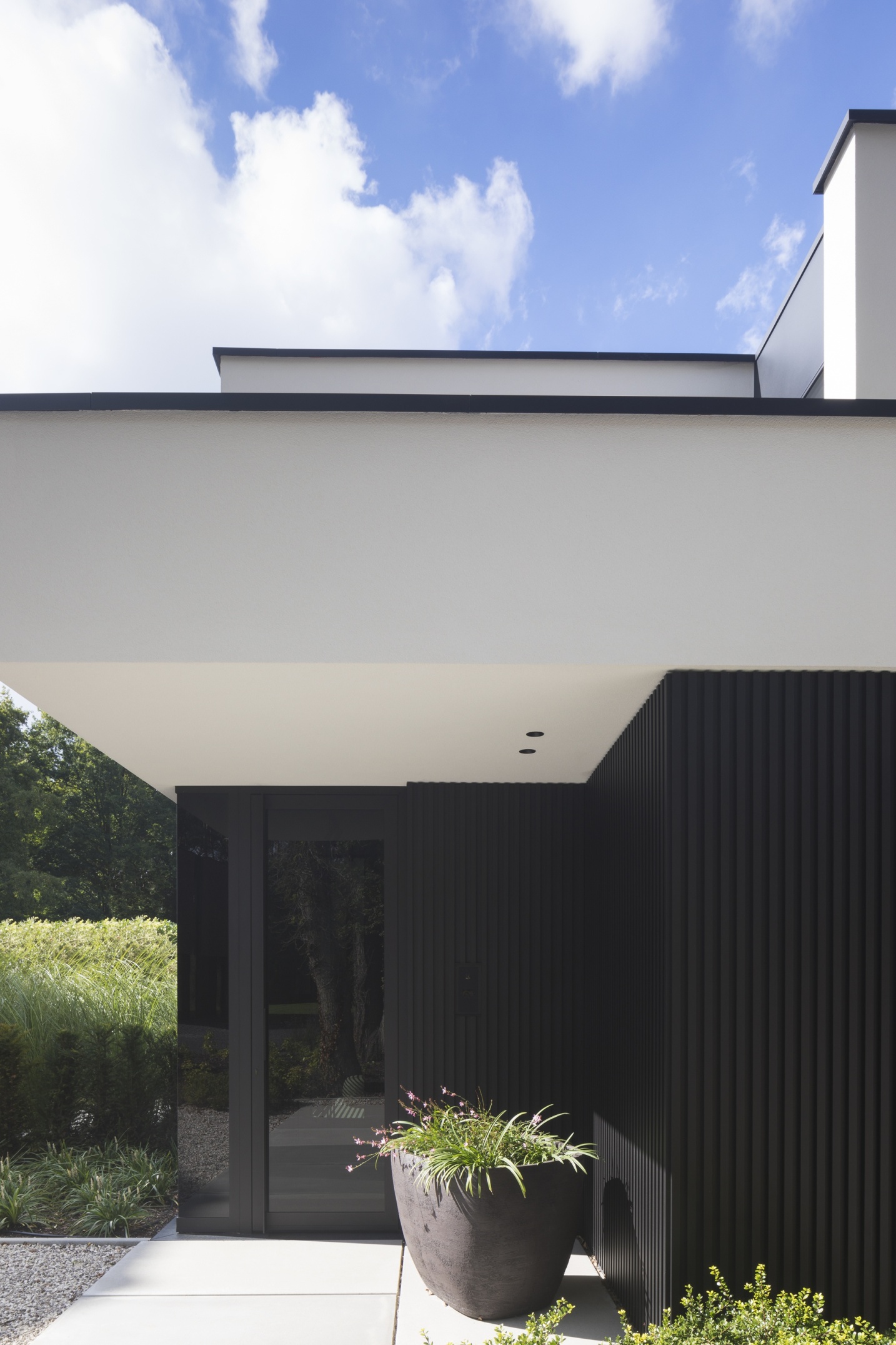 Overdekte voorgevel auto plaats luxe overdekt  - SFAR interieur & architecten Limburg