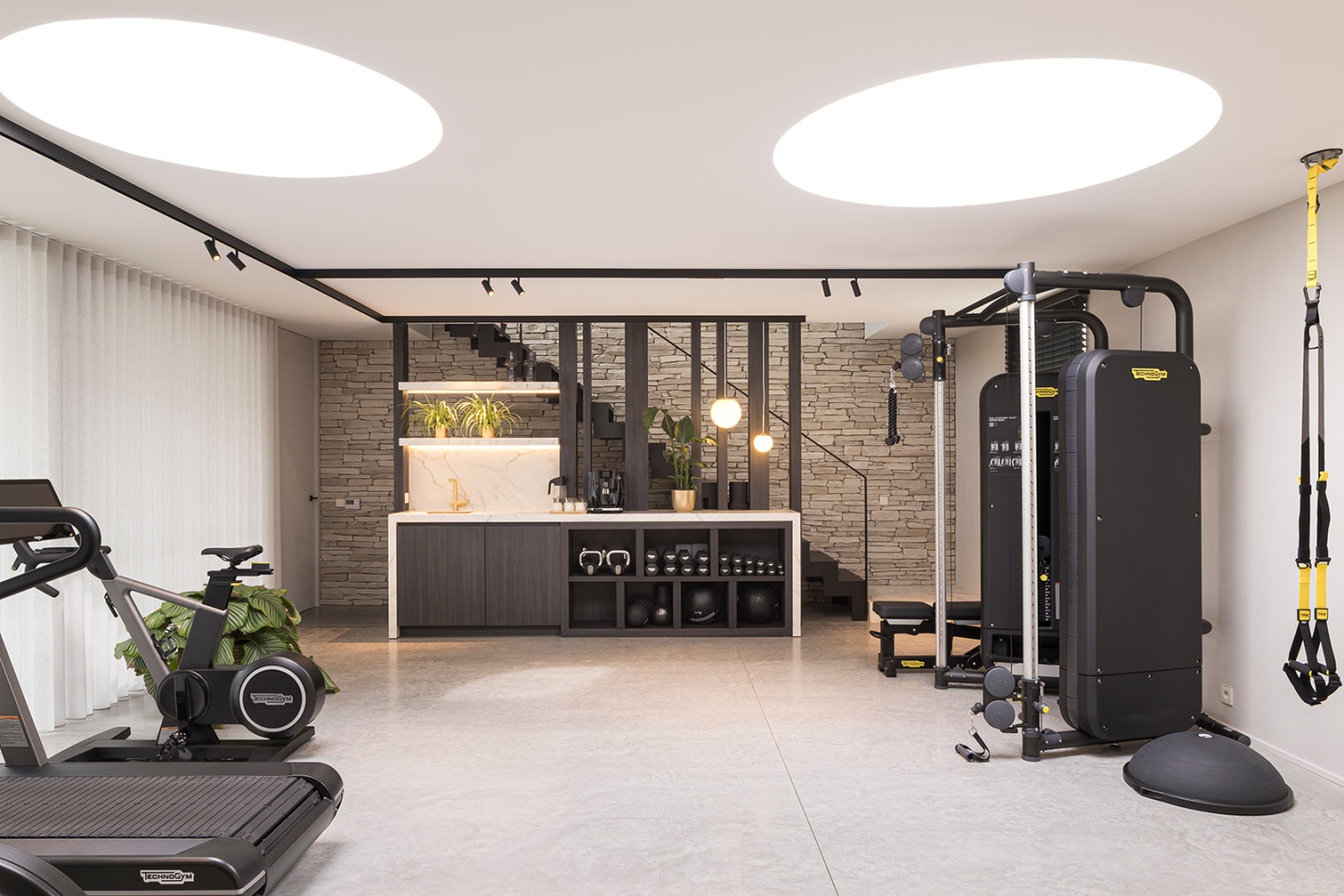 luxe fitness modern marmer ontwerp  - SFAR Interieur & Architecten