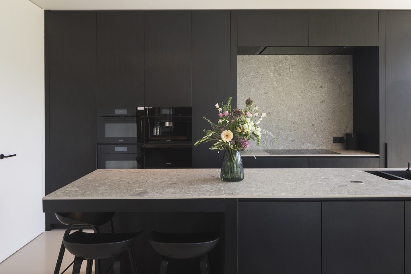 tijdloze keuken fineer details ceppo di Gré uniek concept  - SFAR interieur & architecten Hasselt