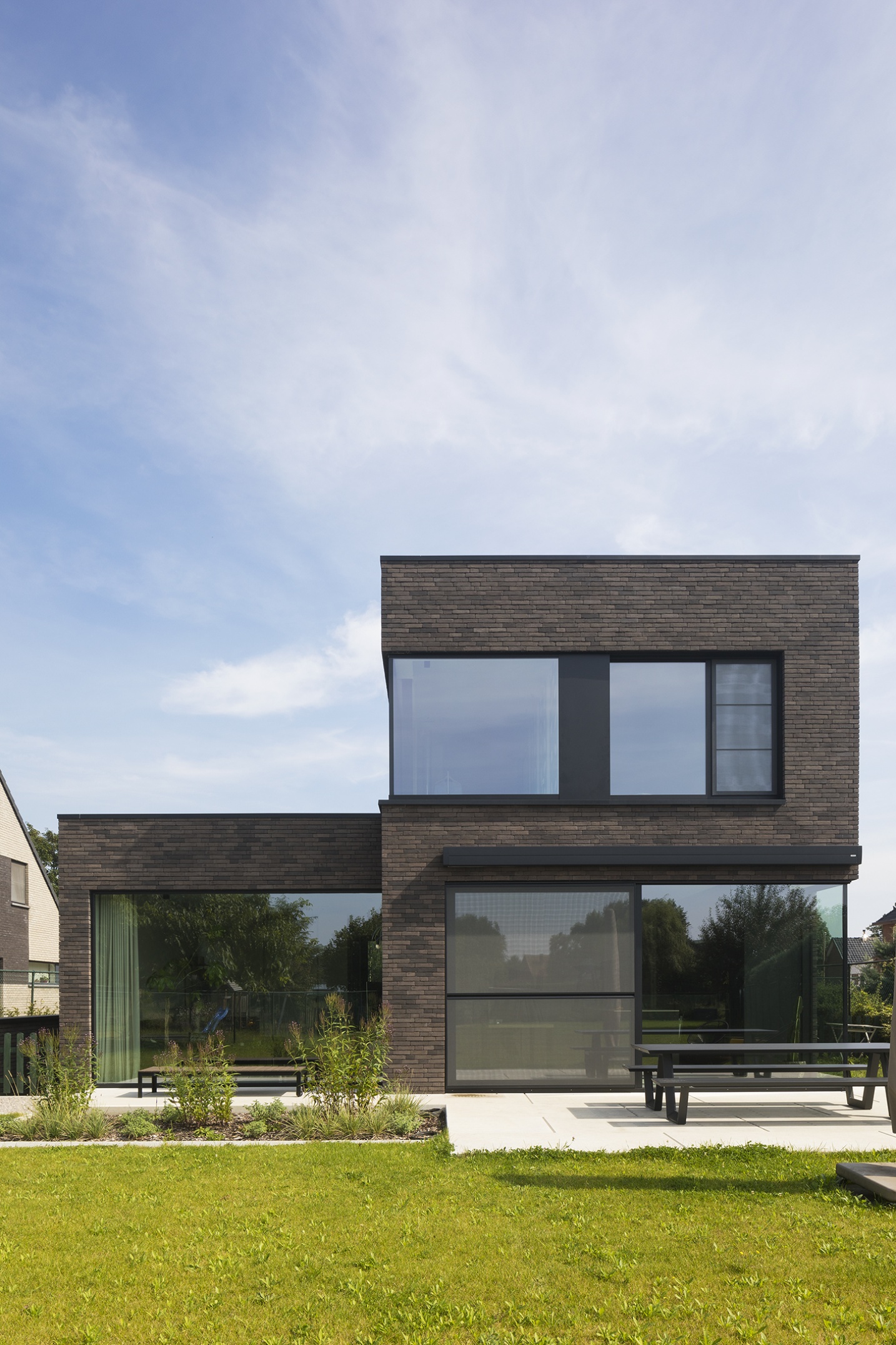 achtergevel uniek ontwerp architect moderne nieuwbouw tuinontwerp - SFAR interieur & architecten