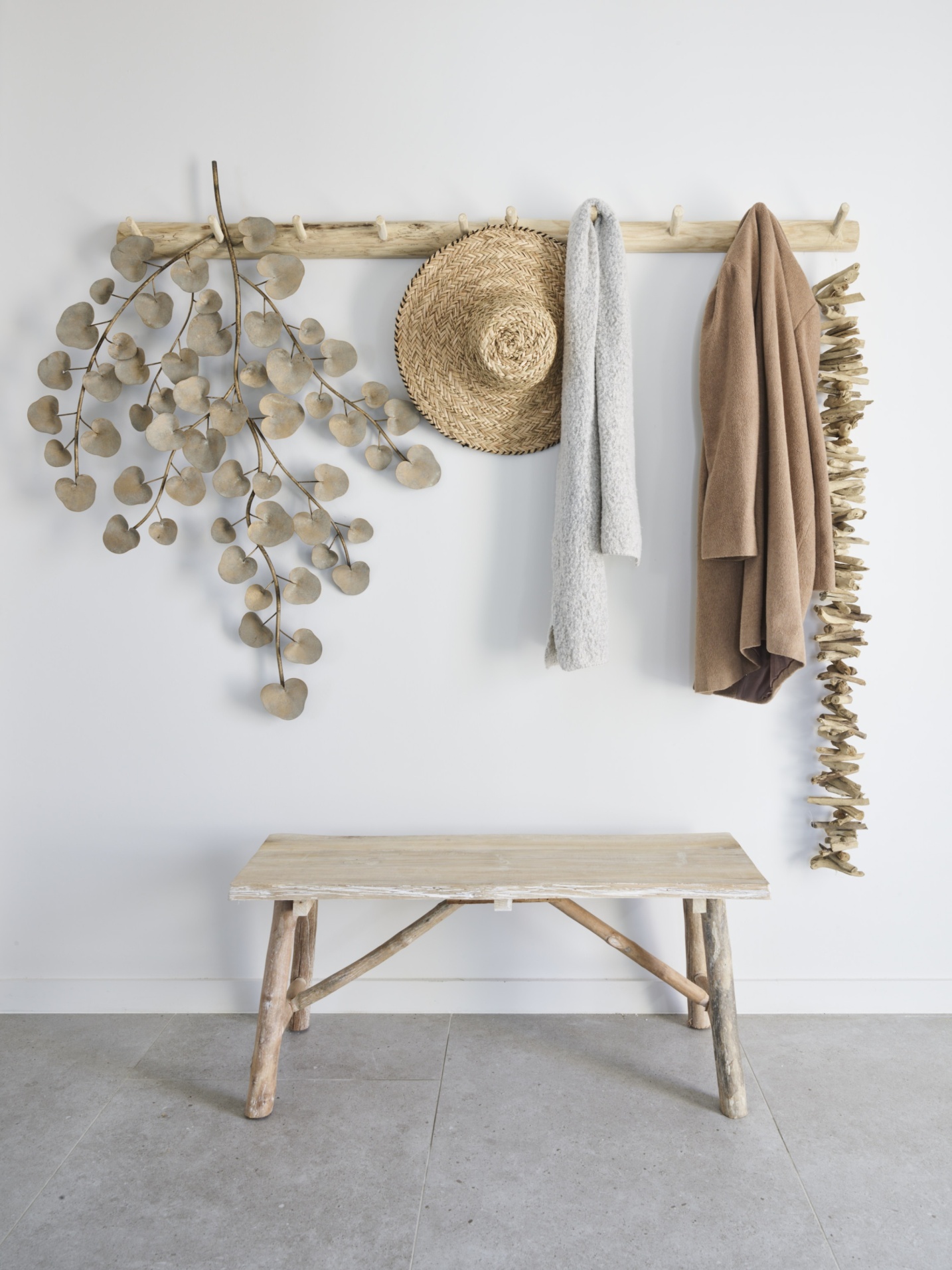 Hal van verbouwde woning met minimalistische en warme uitstraling – SFAR interieur & architecten Limburg of Hasselt