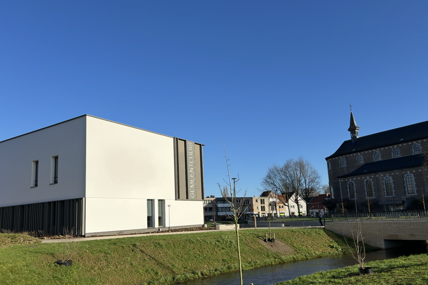 Exterieur architect limburg gemeentehuis aanbesteding ontwerp gevel details - SFAR Interieur & Architecten