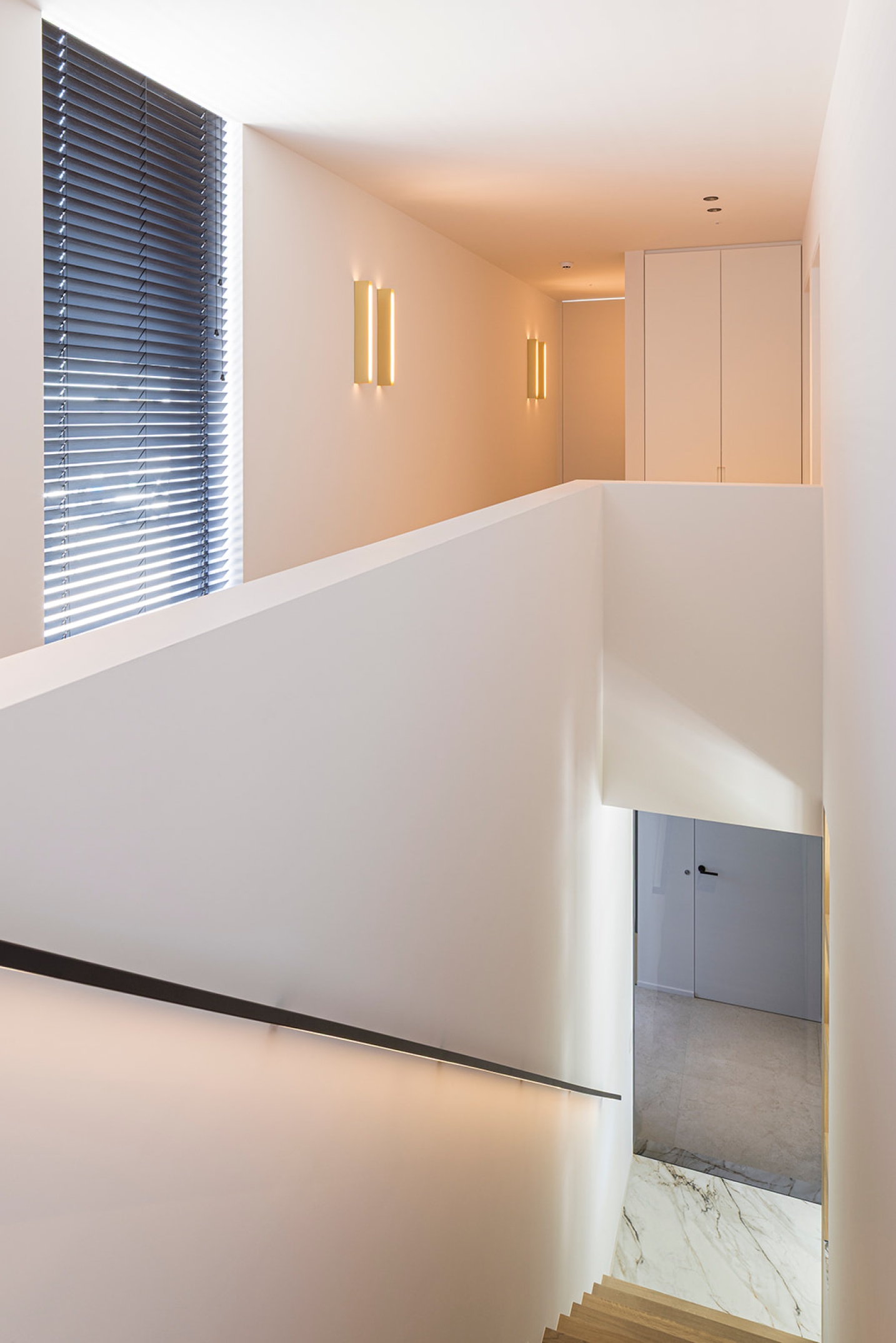 Nachthal ontwerp mooi modern strak stijlvol interieur led - SFAR Interieur & archtitecten Genk