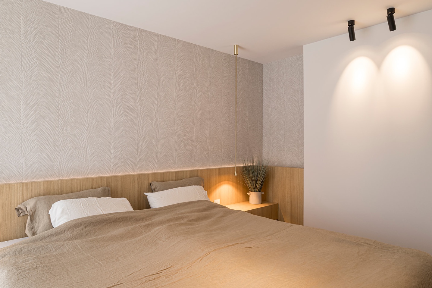 slaapkamer luxe spots eik modern ontwerp design sfeervol cosy -  SFAR Interieur & architectuur Hasselt Limburg