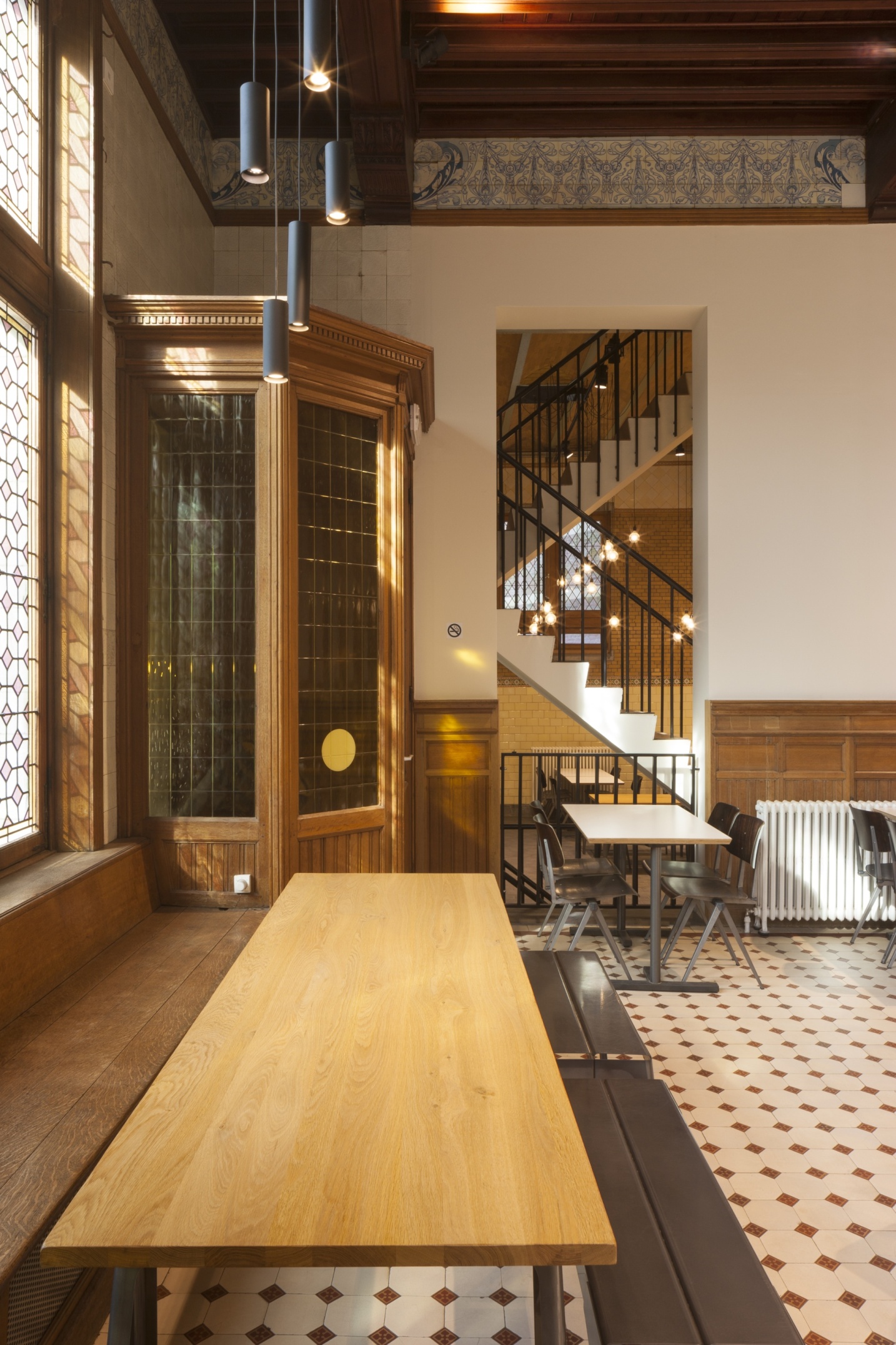 Sfeervol interieur met respect voor originele architectuur  - SFAR interieur & architecten