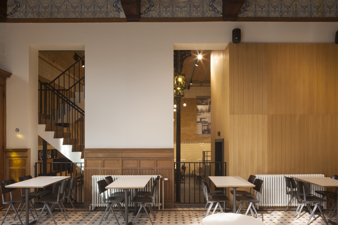 Gerestaureerd interieur met behoud van historische elementen - SFAR interieur & architecten