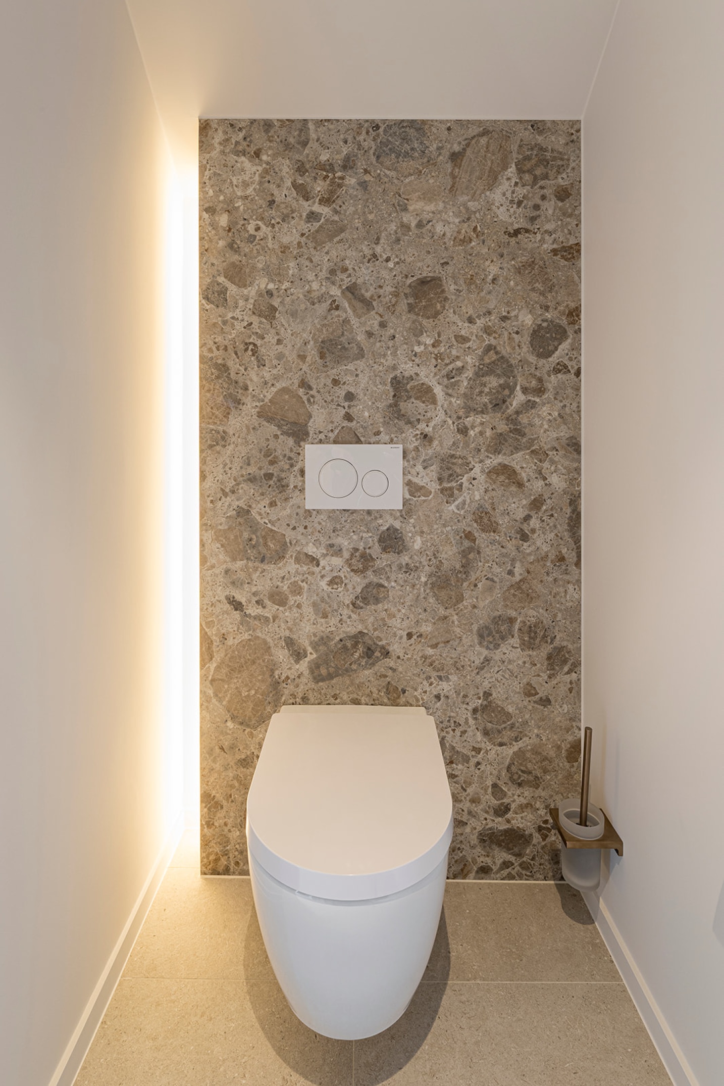 toilet ledstrip natuursteen luxe look interieur & architectuur SFAR hasselt