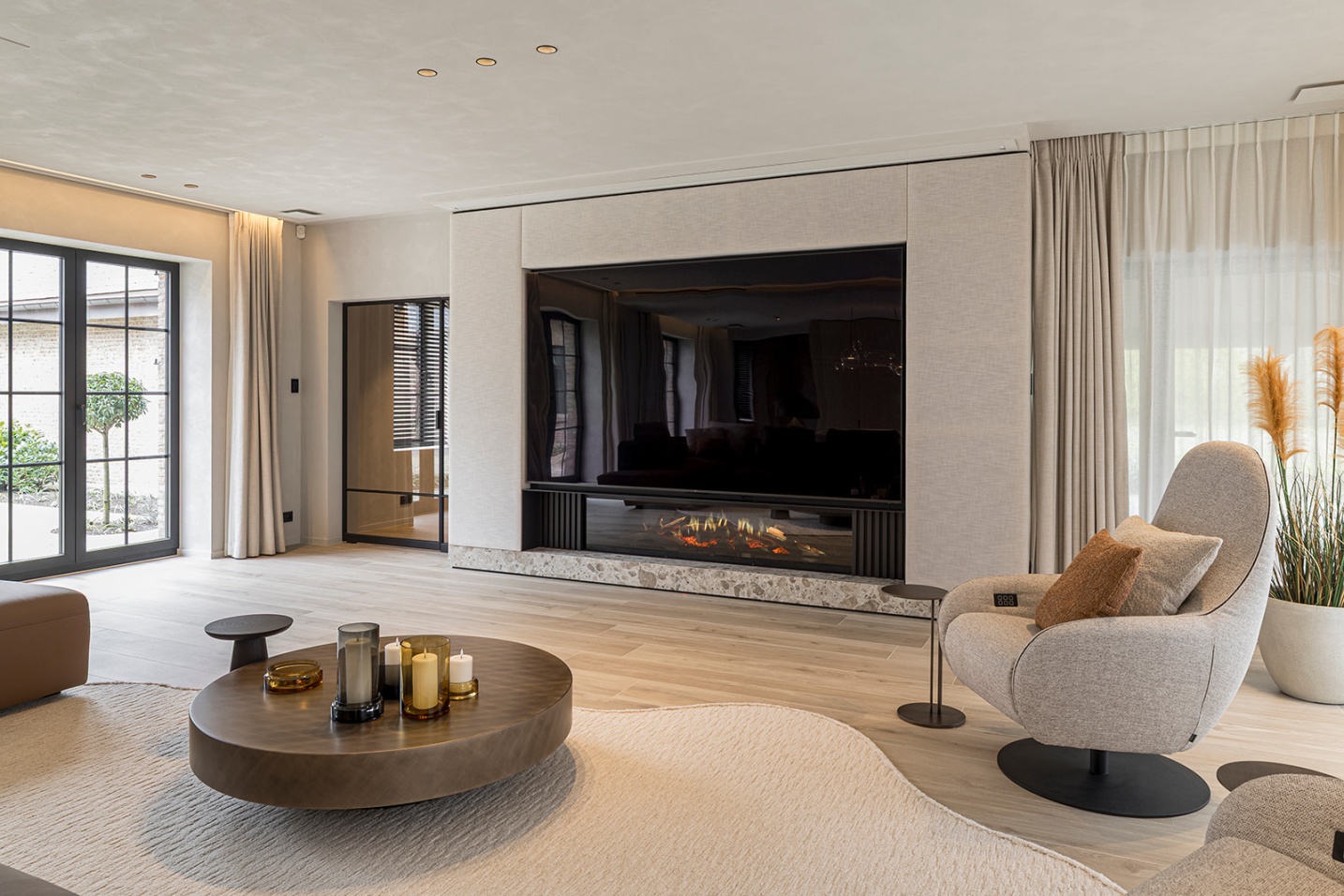 leefruimte luxe tv en haardmeubel ontwerp moderne look SFAR interieur & architectuur