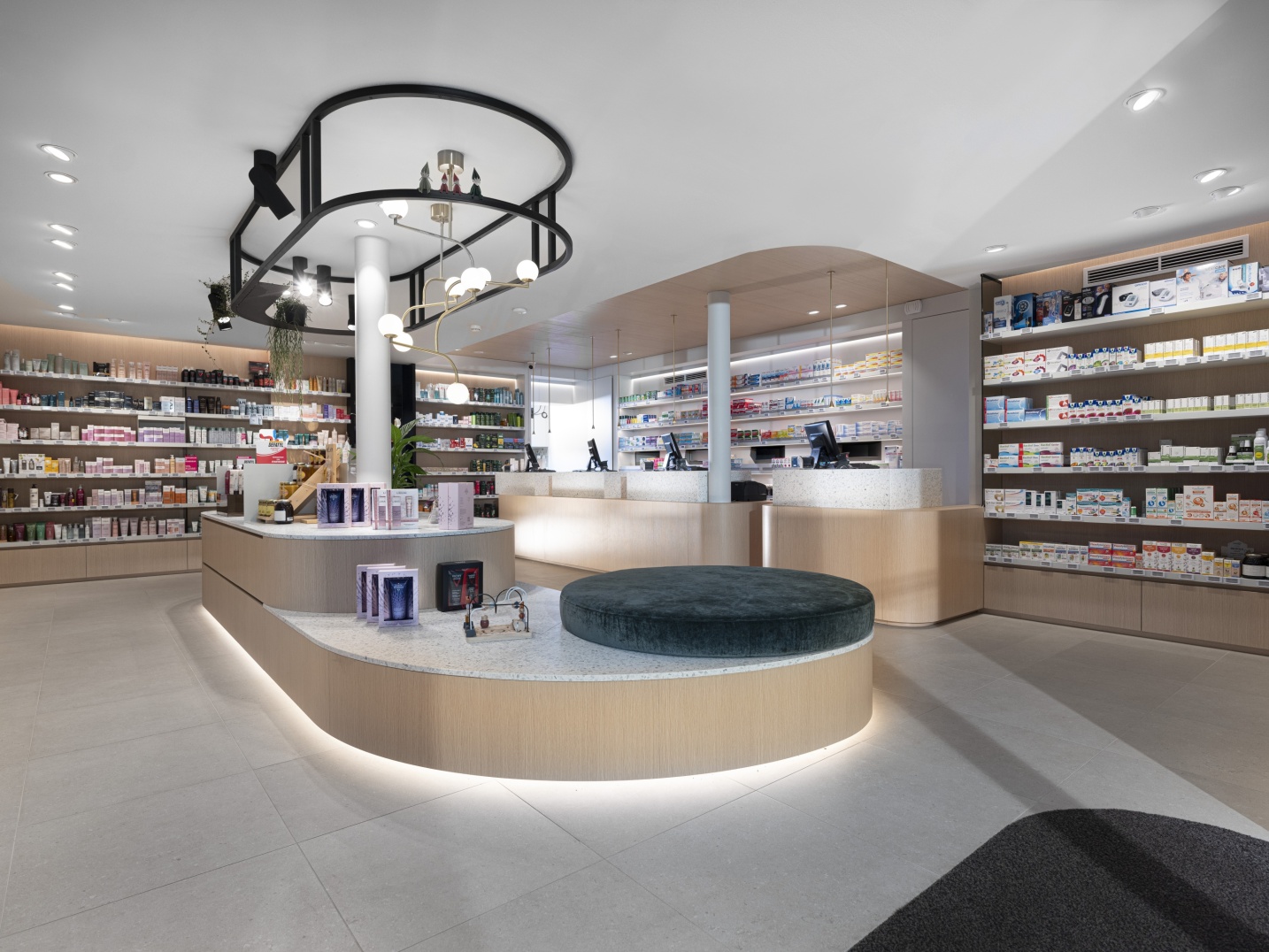 overzichtsbeeld moderne apotheek design architect interieur