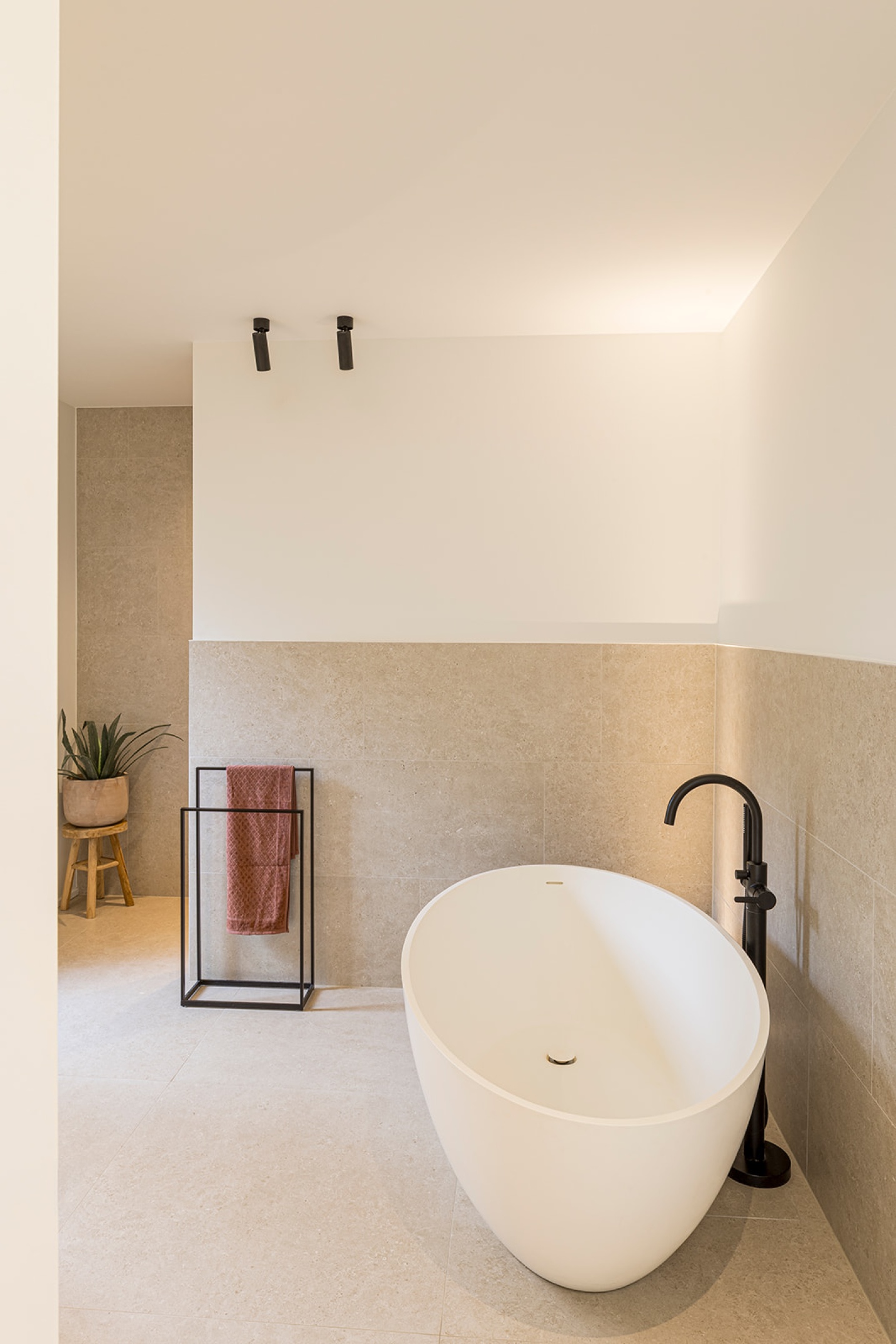 uniek ontwerp losstaand bad sfeervolle verlichting totaalproject architect en interieurarchitect sfar 